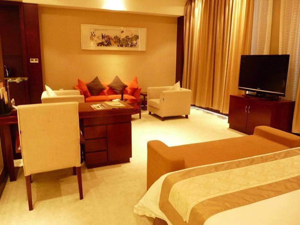 Tianrui Business Hotel 太原 外观 照片