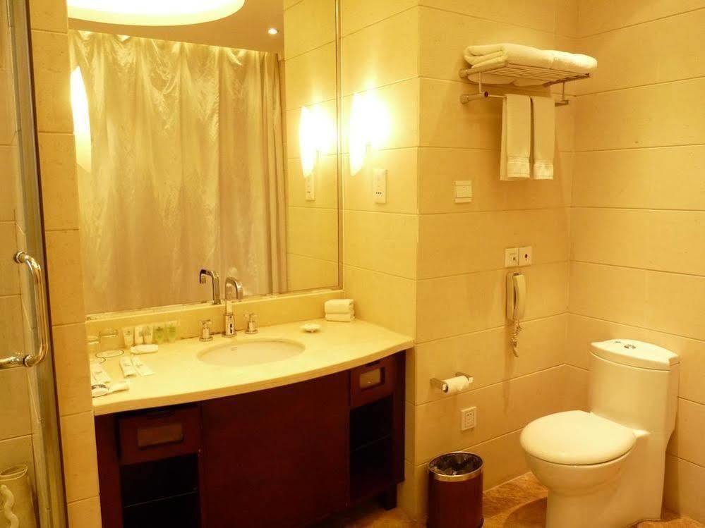 Tianrui Business Hotel 太原 外观 照片