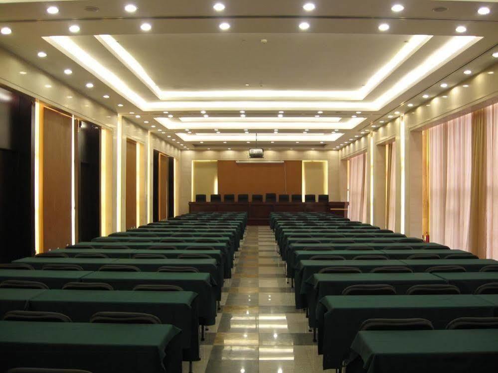 Tianrui Business Hotel 太原 外观 照片
