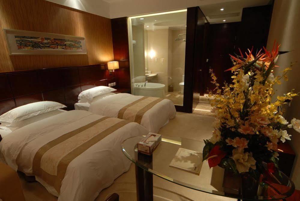 Tianrui Business Hotel 太原 外观 照片